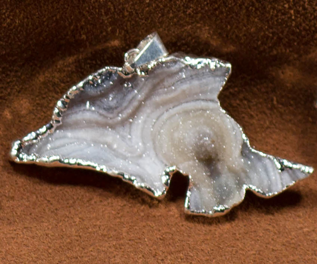Agate Sculpture Pendants 